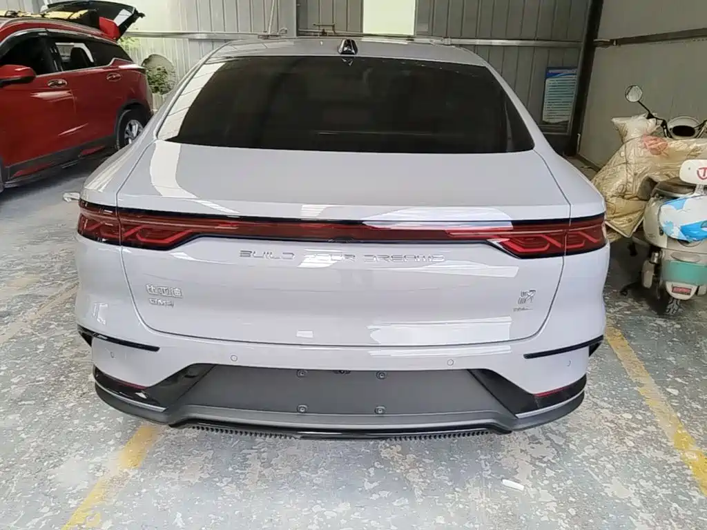 BYD Han — миниатюра 6