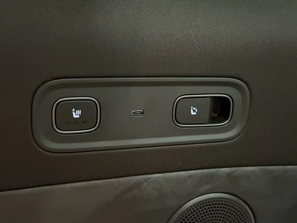 Li Auto Li MEGA — миниатюра 13