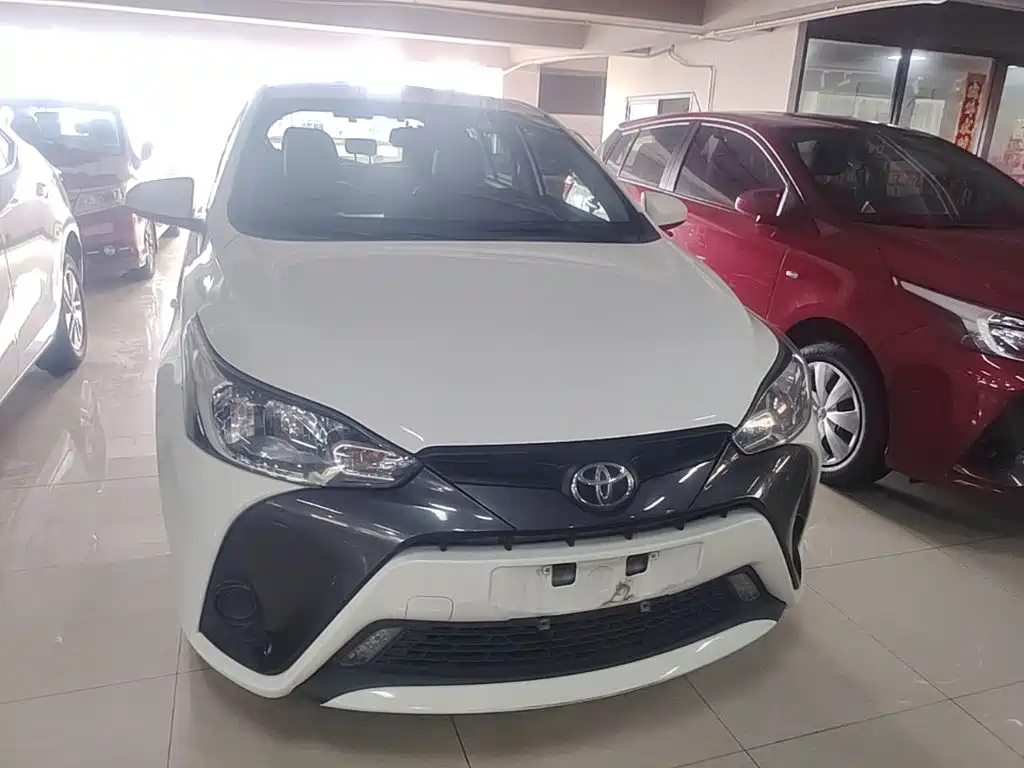 Toyota Yaris L — миниатюра 3