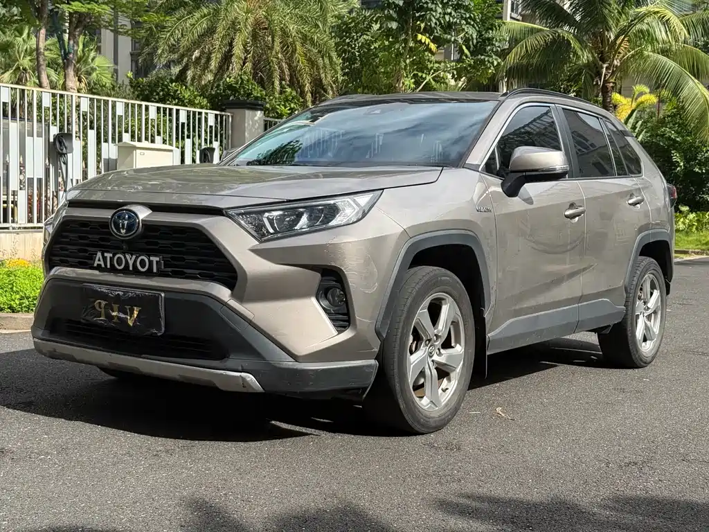 Toyota RAV4 Prime — миниатюра 10