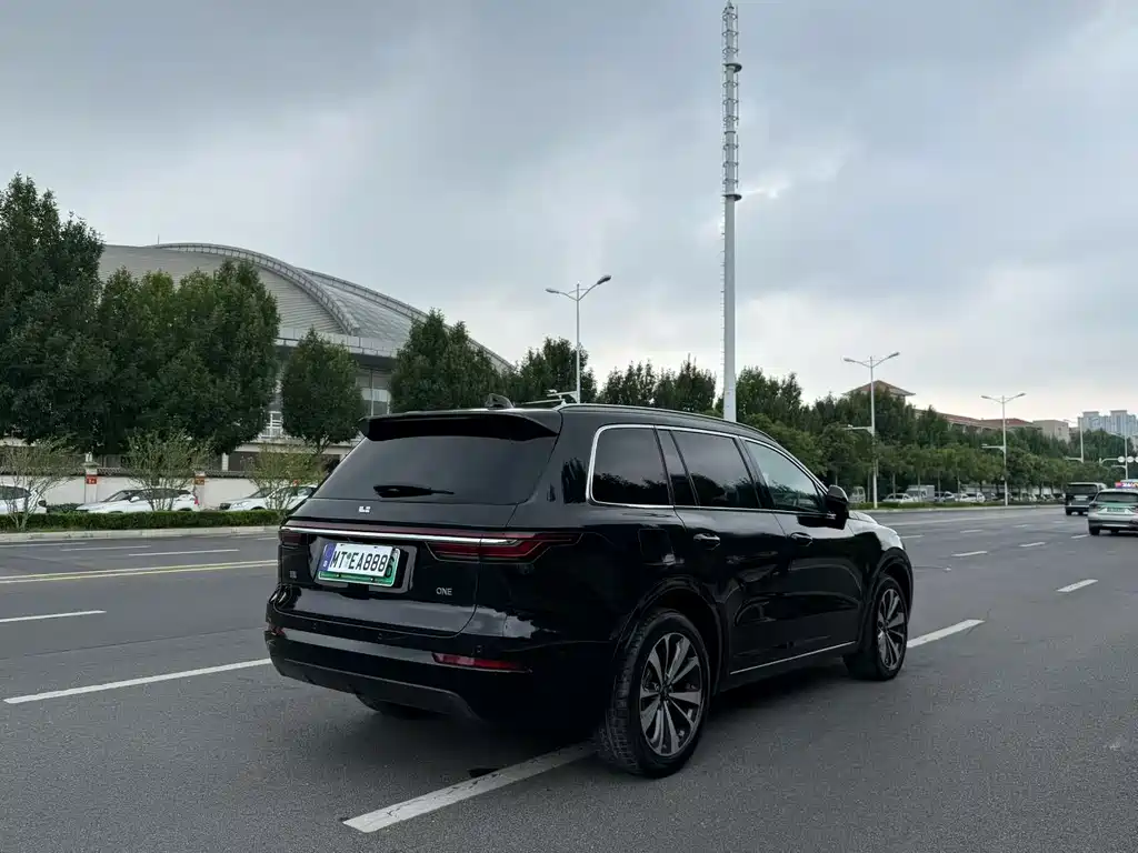 Li Auto Li ONE — миниатюра 7