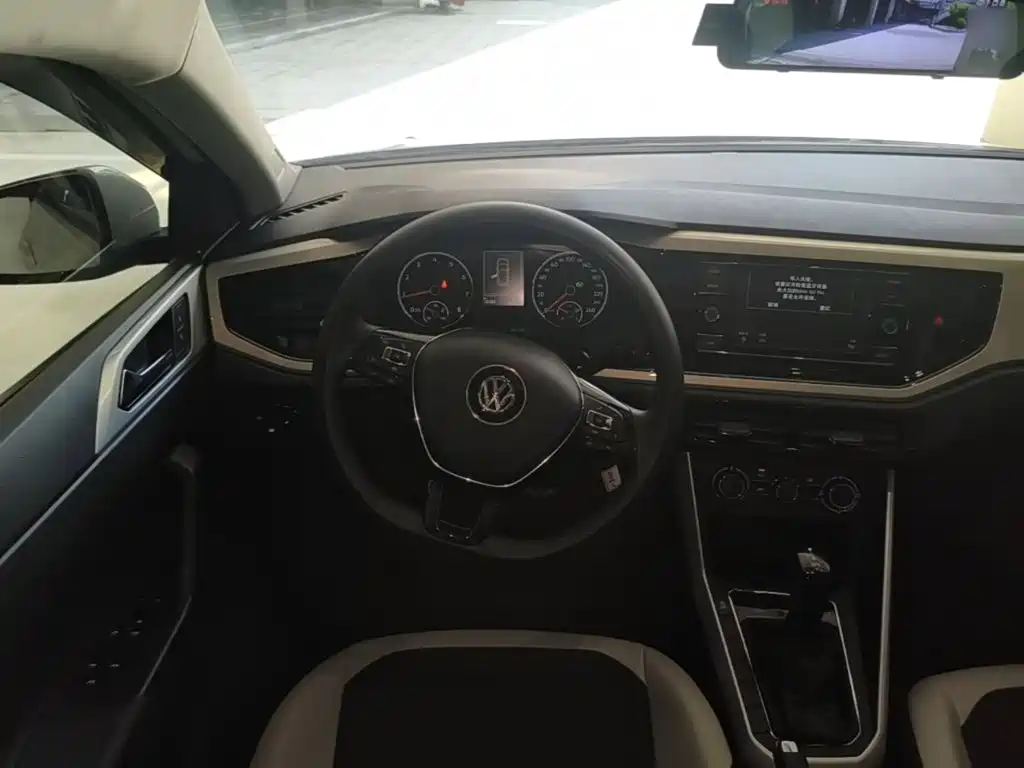 Volkswagen Polo — миниатюра 11
