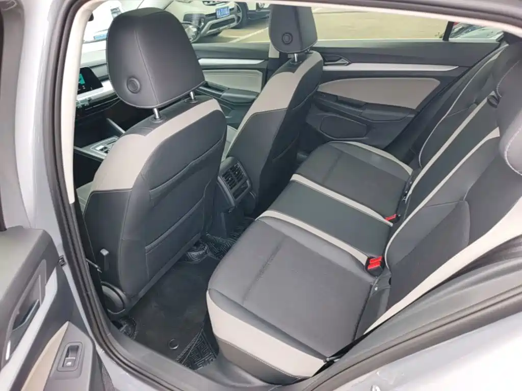 Volkswagen Golf — миниатюра 17