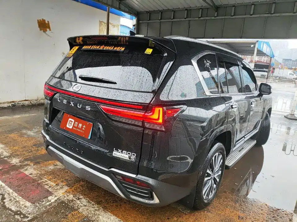 Lexus LX — миниатюра 4