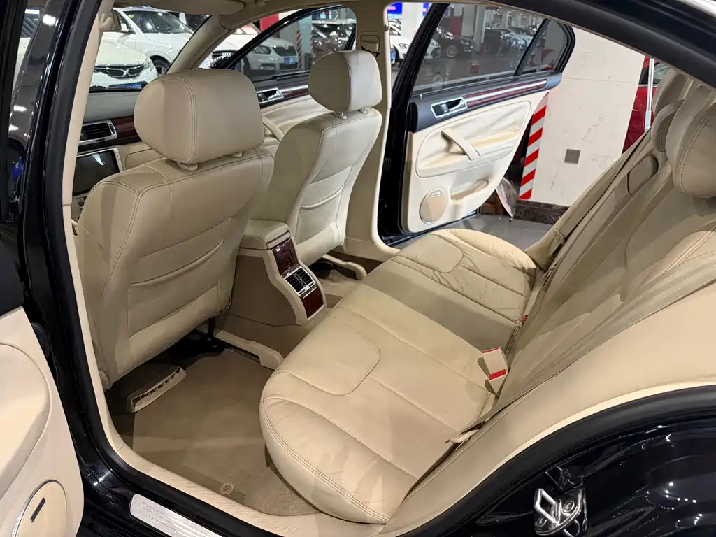 Volkswagen Passat Lingyu — миниатюра 10