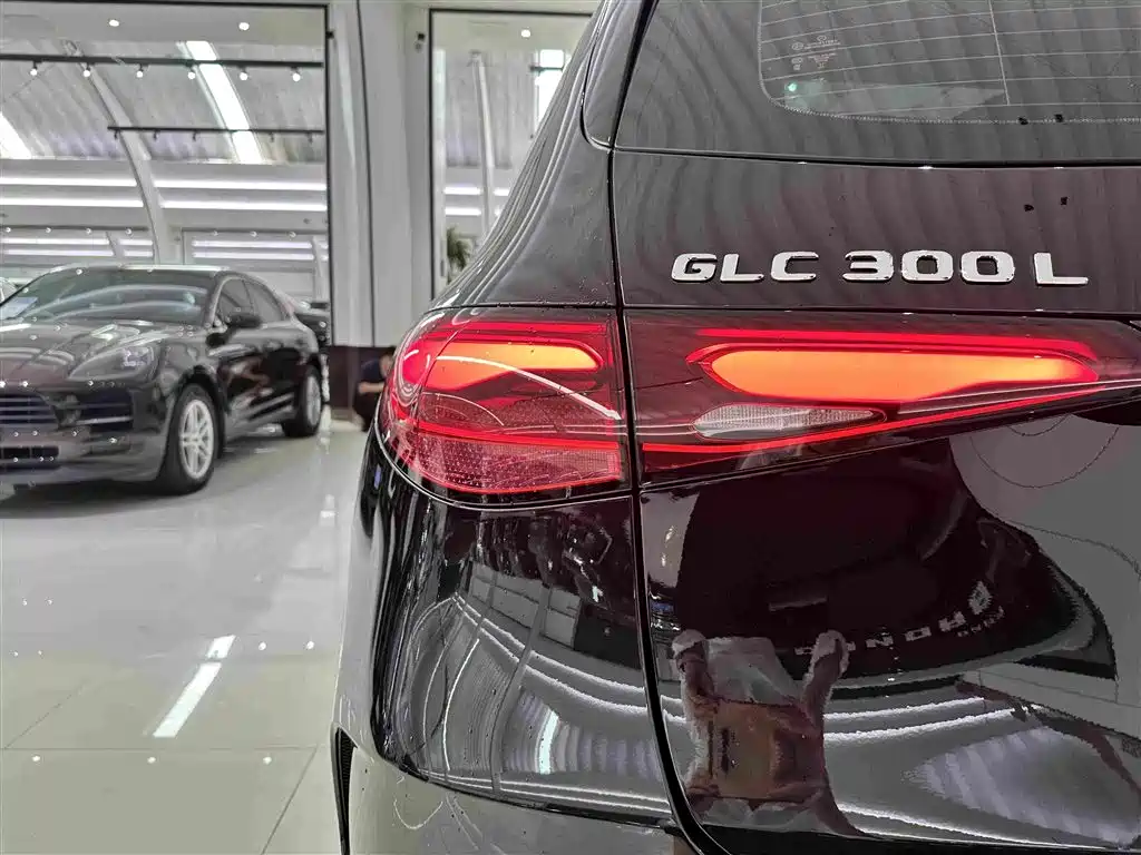 Mercedes-Benz GLC — миниатюра 34