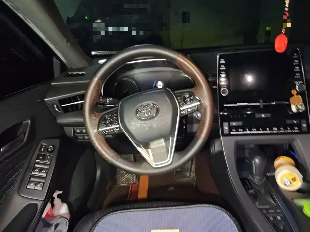 Toyota Avalon — миниатюра 3