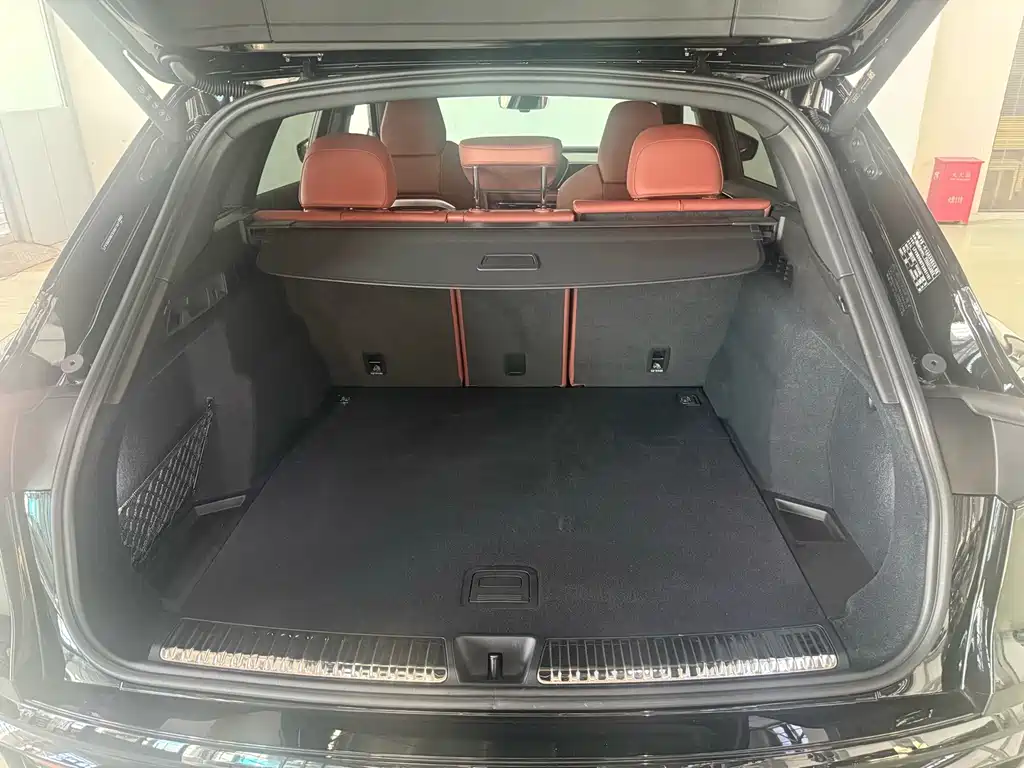 Audi Q5L — миниатюра 12