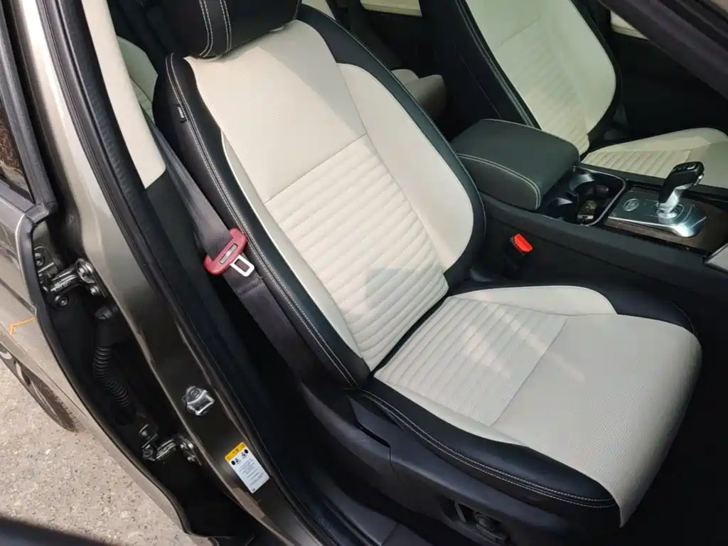 Land Rover Discovery Sport Hybrid — миниатюра 25