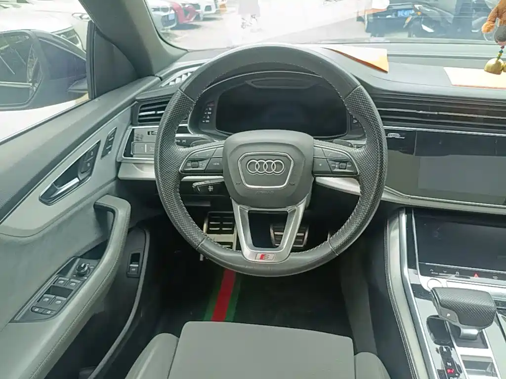 Audi Q8 — миниатюра 11