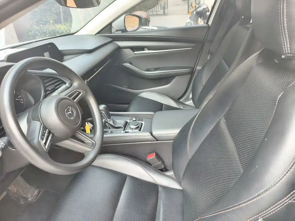 Mazda 3 Axela — миниатюра 4