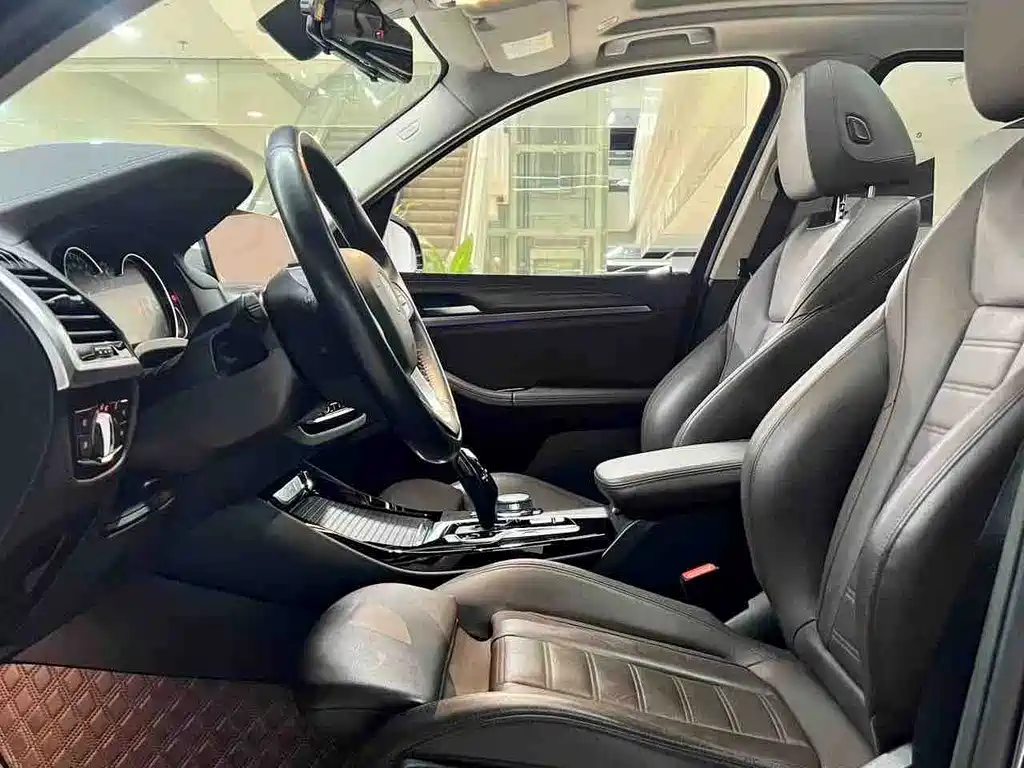 BMW X3 — миниатюра 9