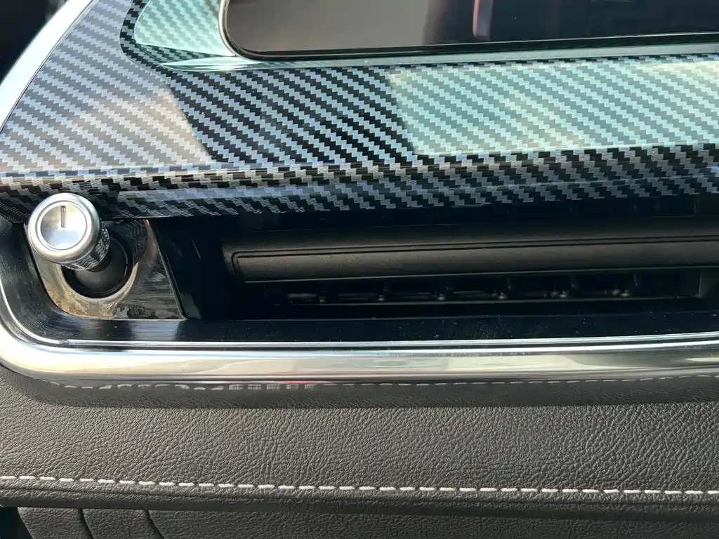 Cadillac XT5 — миниатюра 25