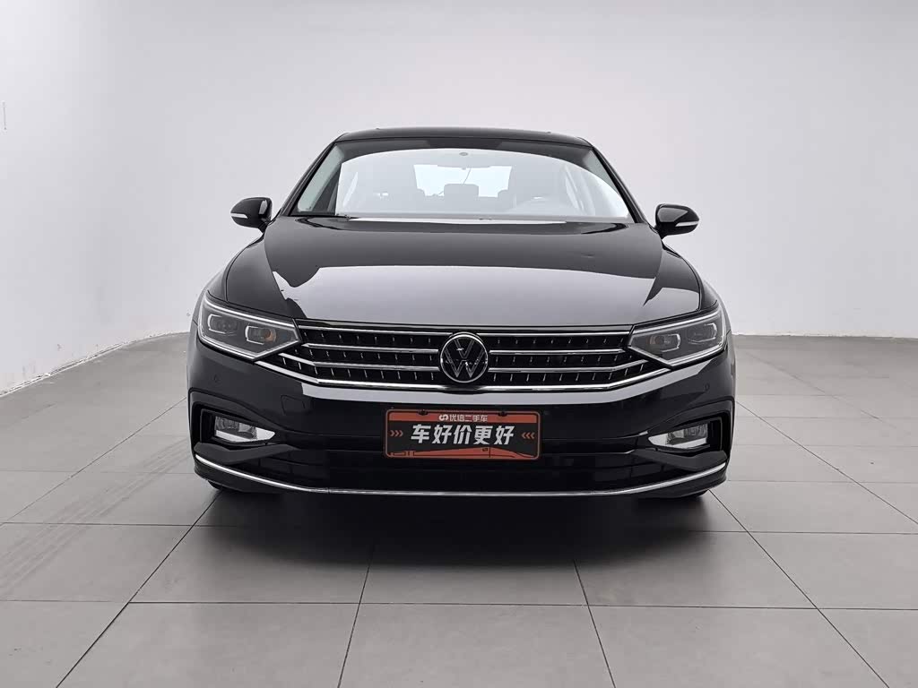 Volkswagen Magotan 1.4 л 2024 г. Чёрный, пробег 28700 км