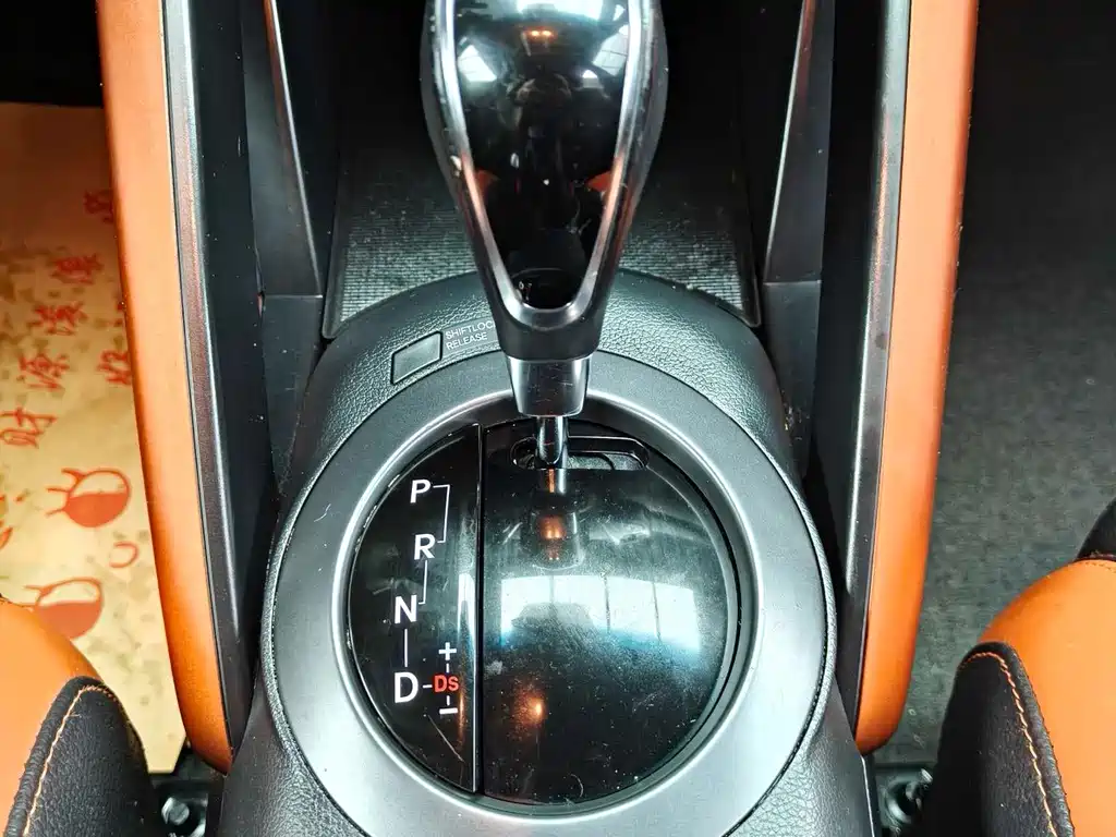 Hyundai Veloster — миниатюра 15