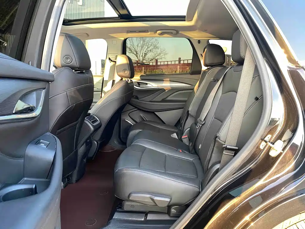 Buick Enclave — миниатюра 5