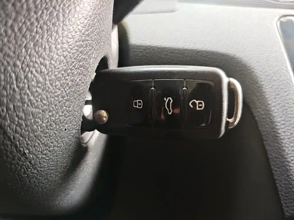 Volkswagen Santana — миниатюра 9