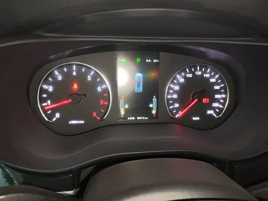 BYD MAX — миниатюра 12