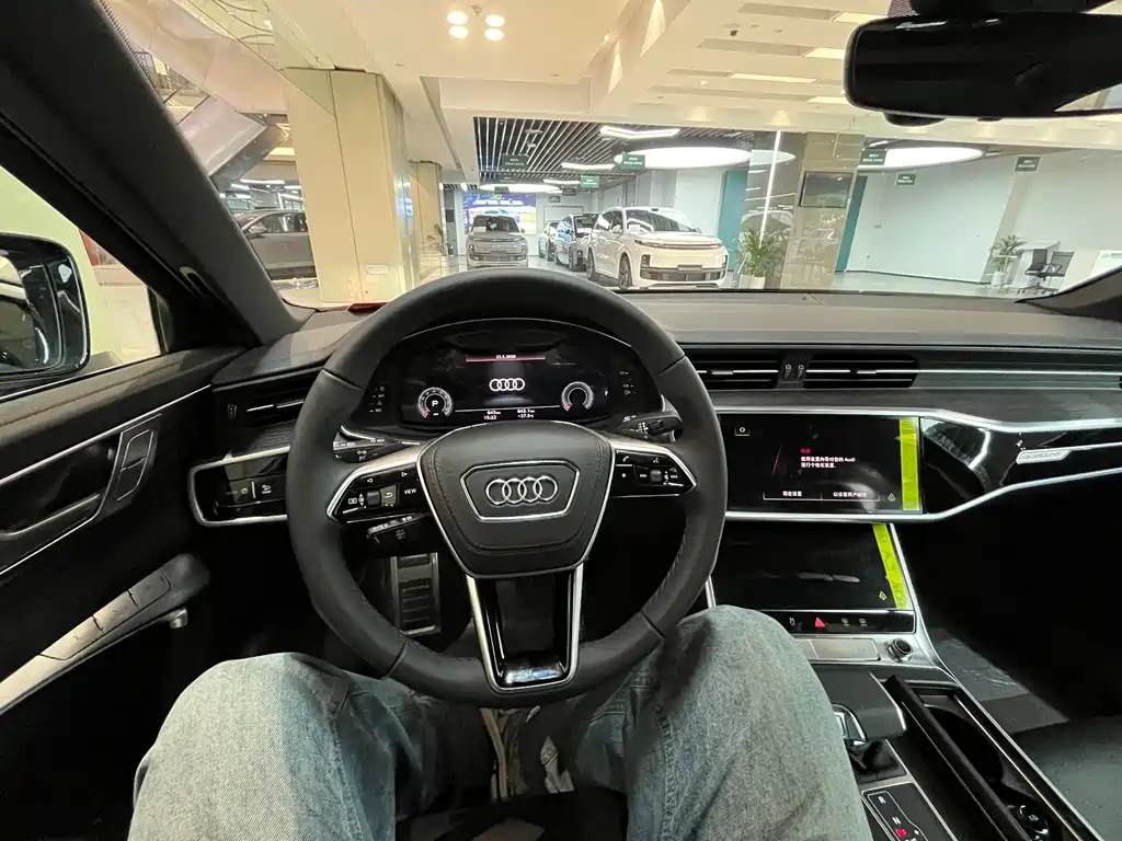 Audi A6L 2025 45 TFSI quattro