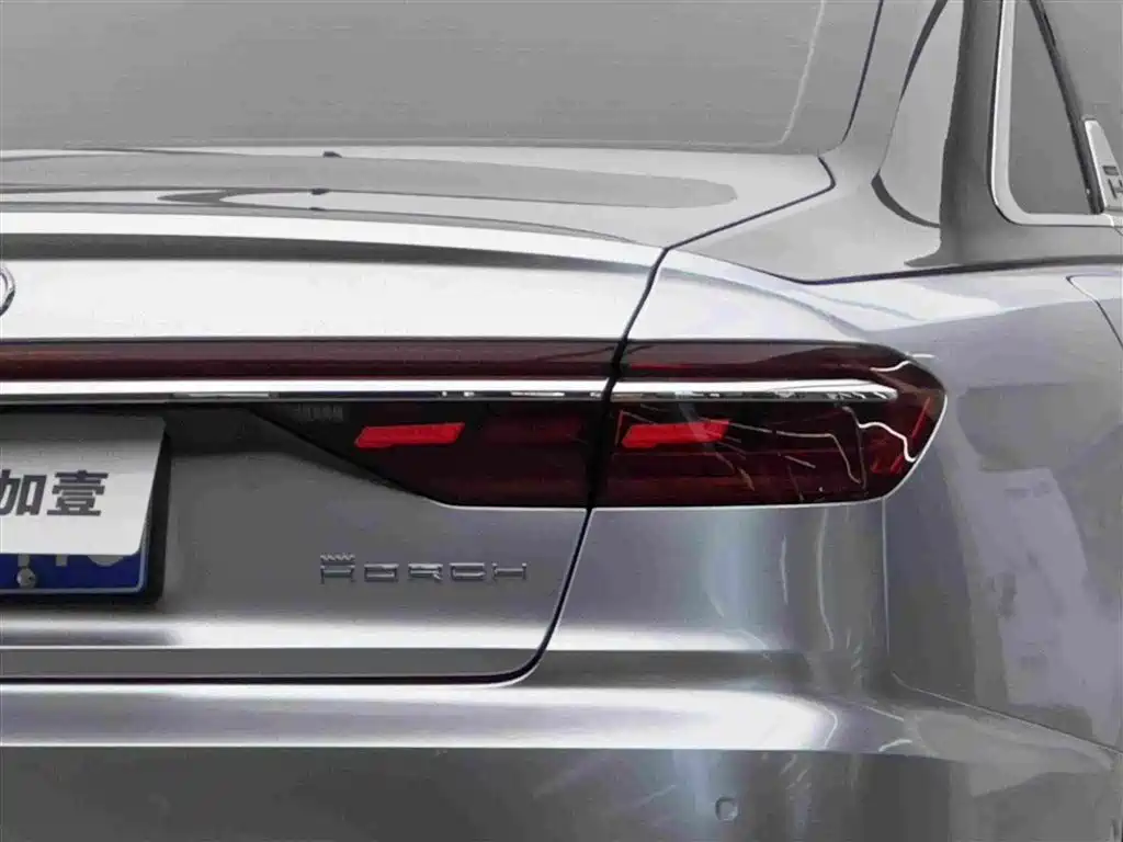 Audi A8 — миниатюра 6