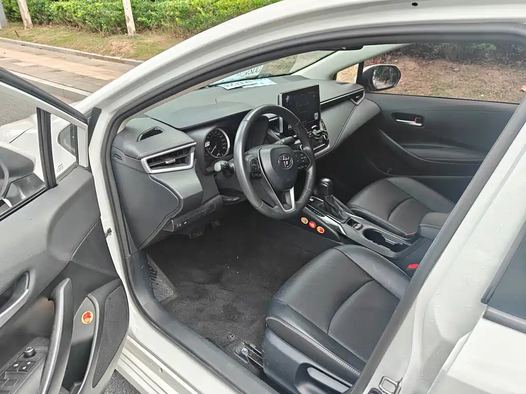 Toyota Corolla — миниатюра 10