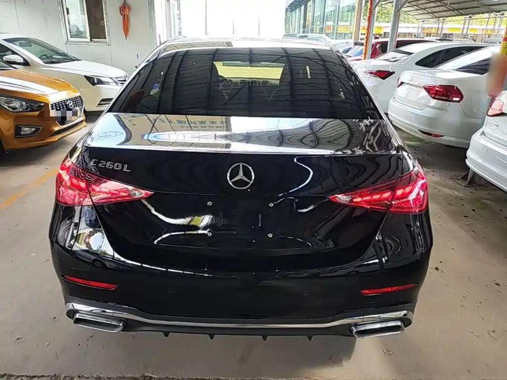 Mercedes-Benz C-Class — миниатюра 6