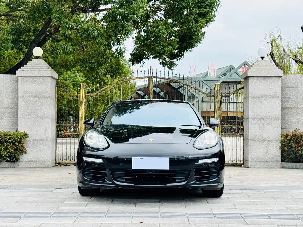 Porsche Panamera — миниатюра 2