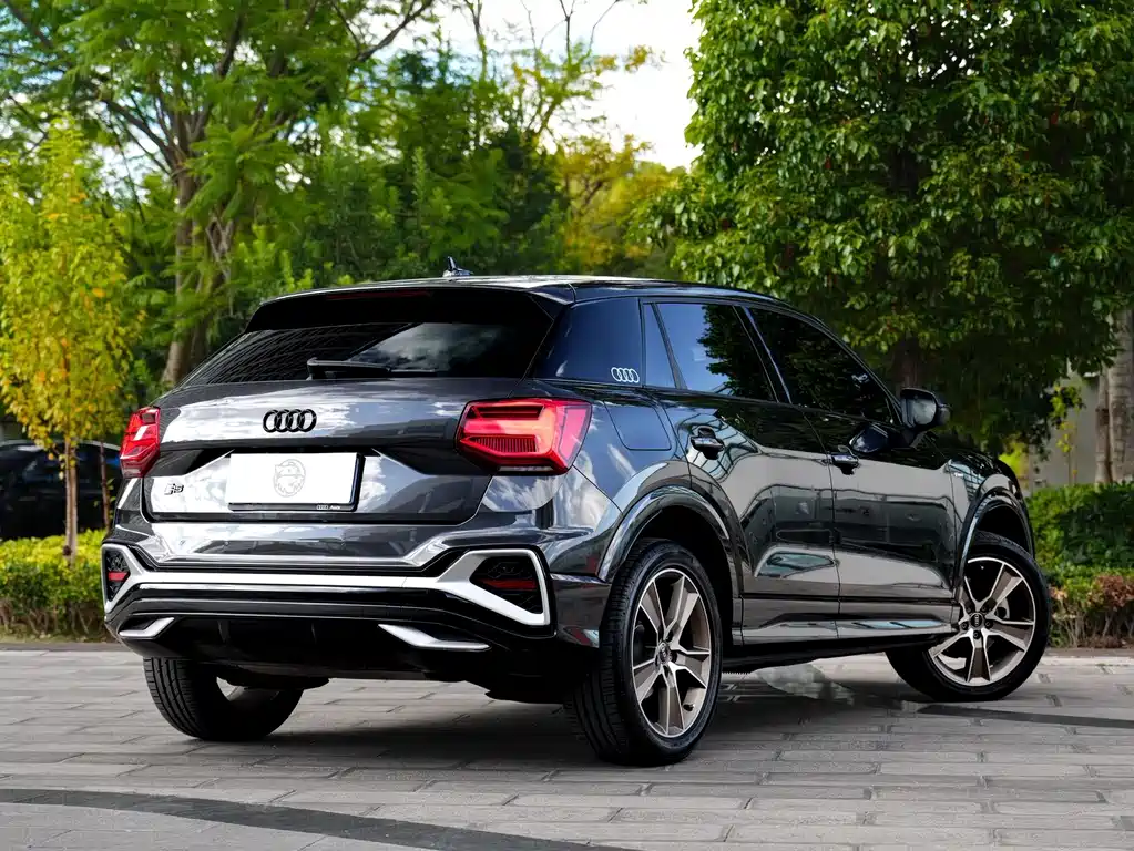 Audi Q2L 2023 — фото 14
