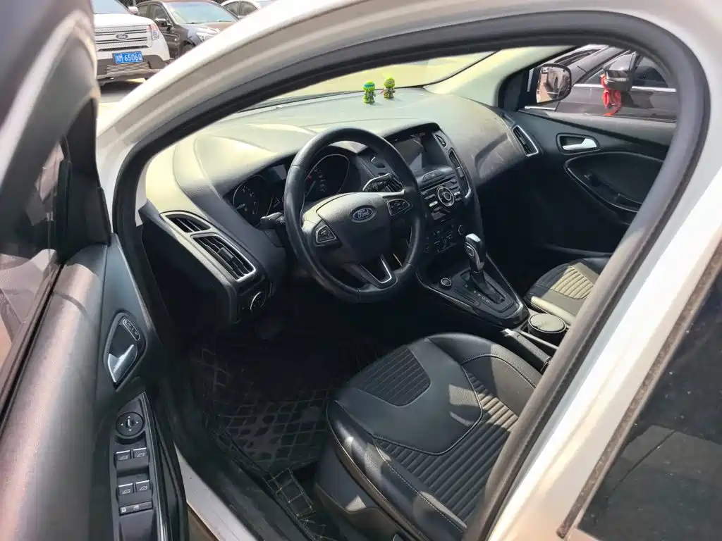 Ford Focus — миниатюра 8