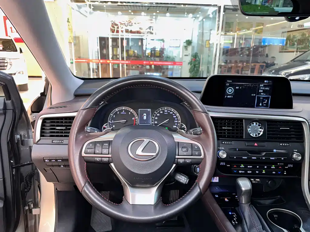 Lexus RX — миниатюра 9