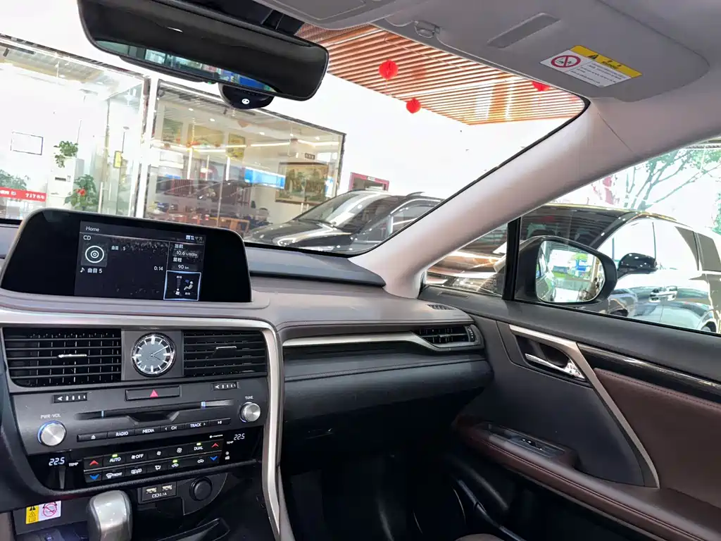 Lexus RX — миниатюра 10