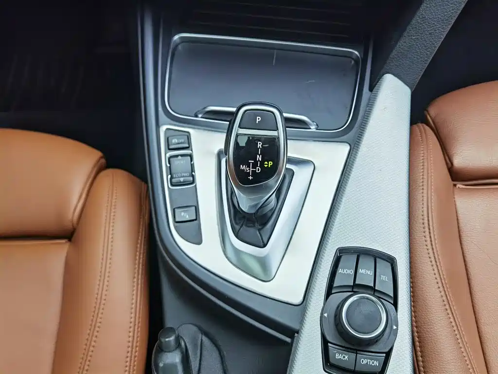 BMW 3 Series — миниатюра 13