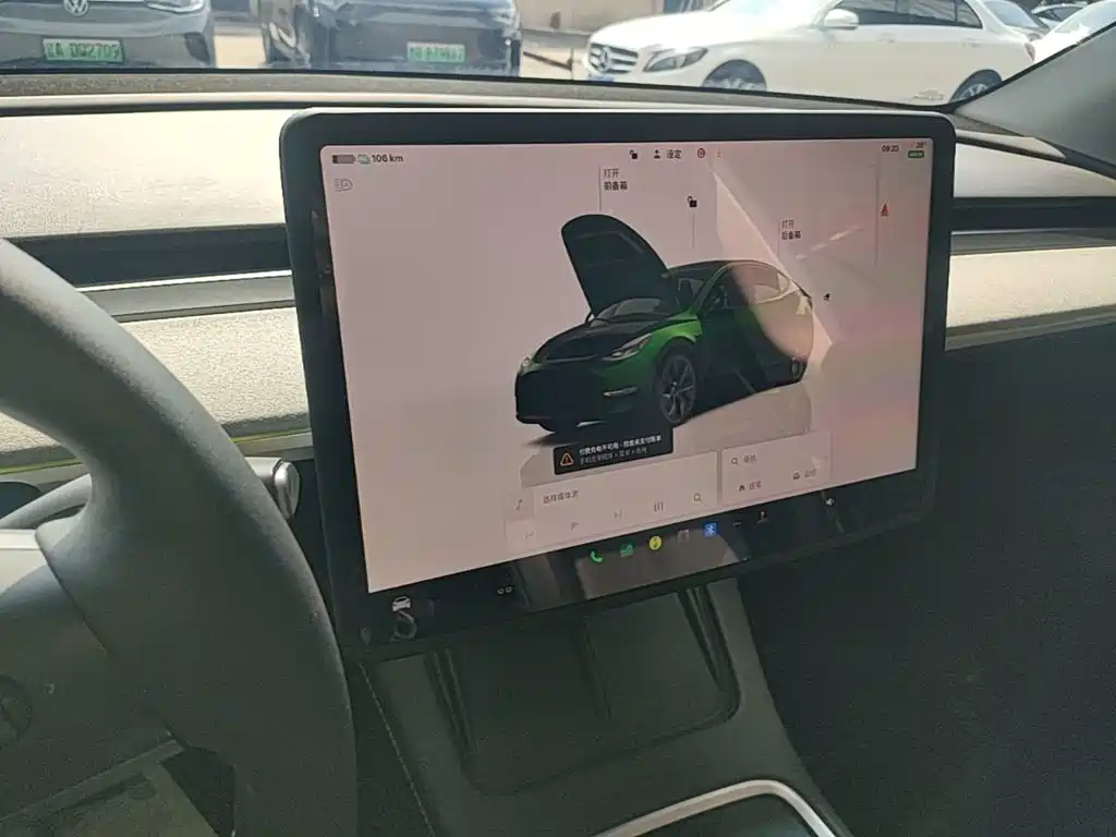 Tesla Model Y — миниатюра 13