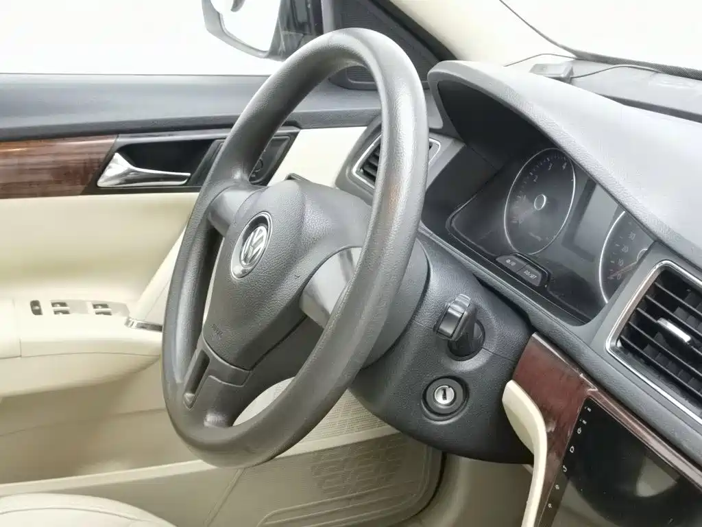 Volkswagen Lavida — миниатюра 22