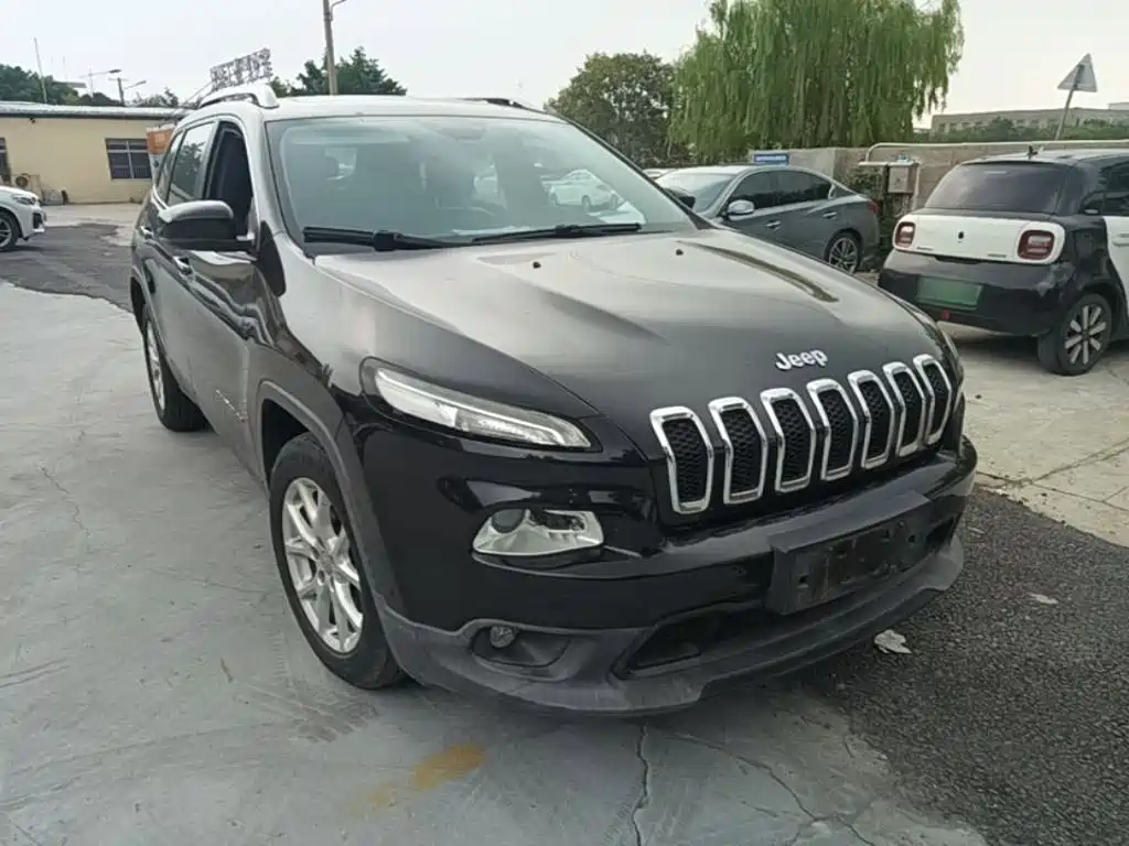 Jeep Cherokee — миниатюра 4