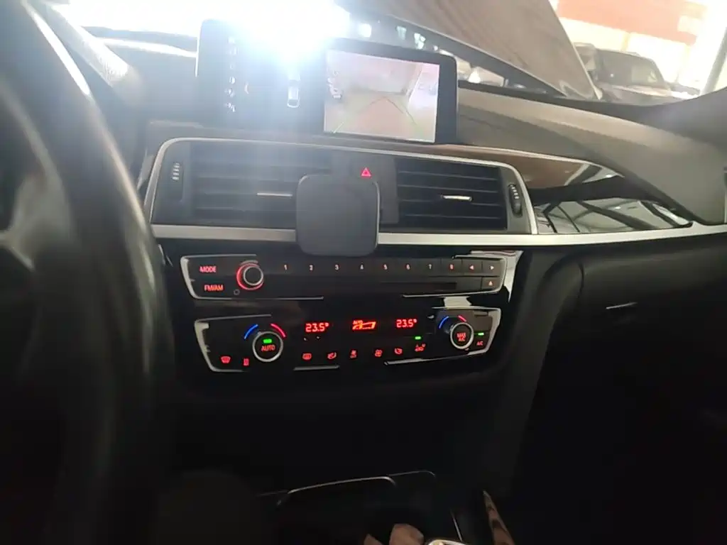 BMW 3 Series GT — миниатюра 13