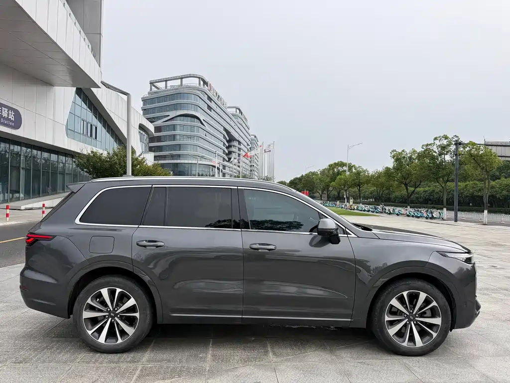 Li Auto Li ONE — миниатюра 10