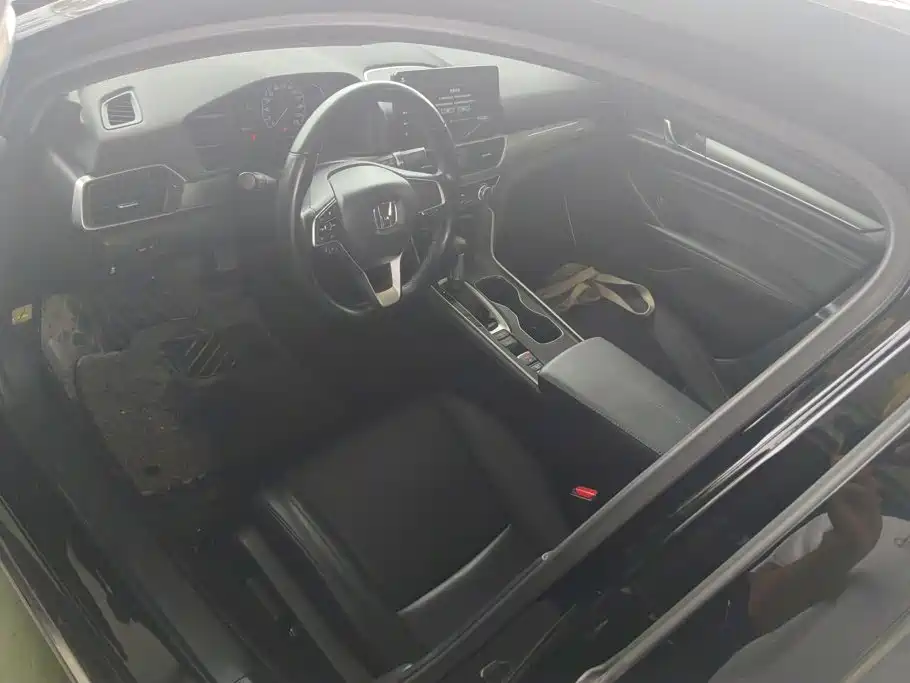 Honda Accord — миниатюра 9