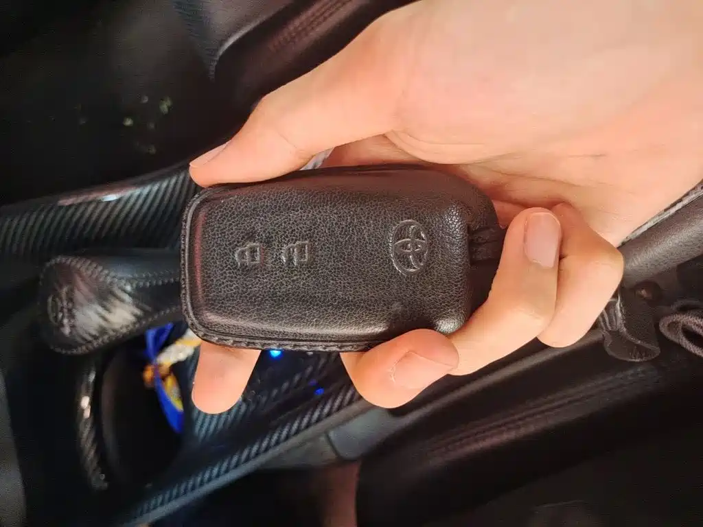 Toyota IZOA — миниатюра 12
