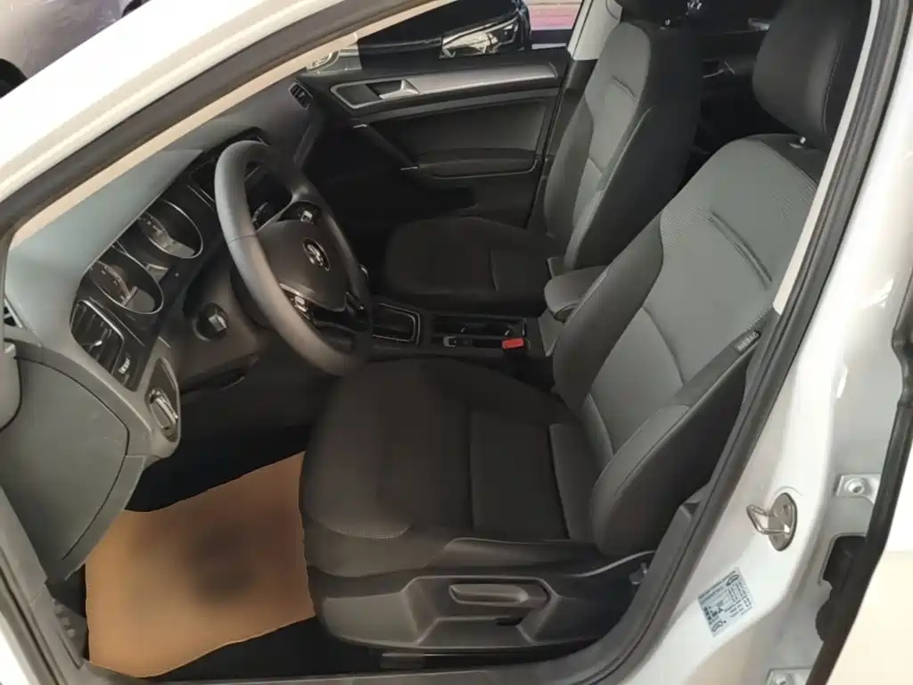 Volkswagen Golf — миниатюра 15