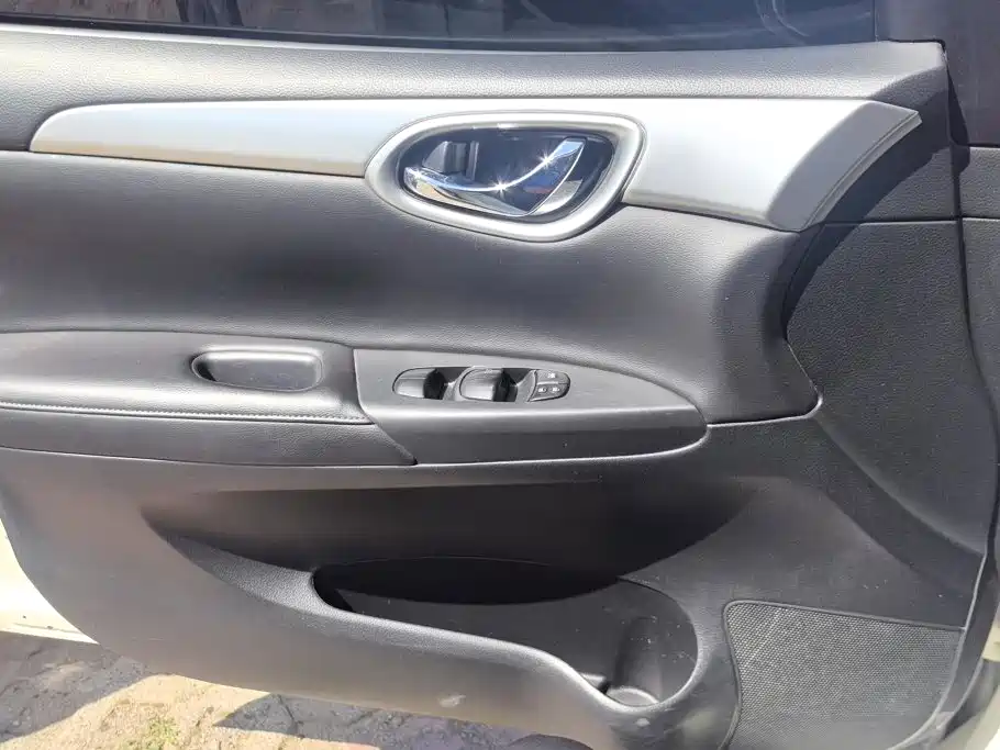 Nissan Sylphy — миниатюра 7