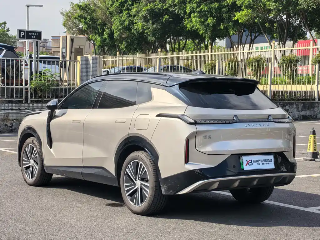 Lynk & Co 08 EM-P — миниатюра 7