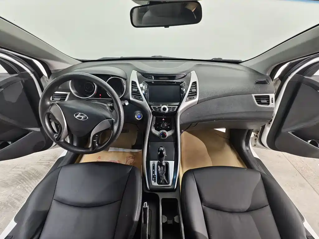 Hyundai Elantra Langdong — миниатюра 9