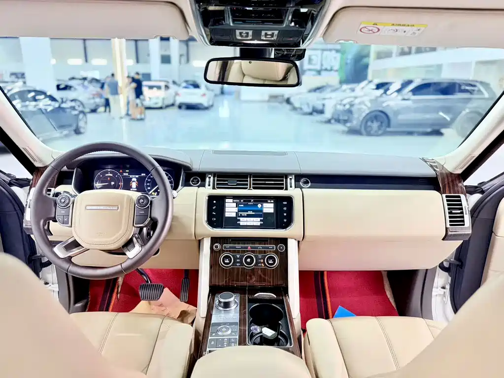 Land Rover Range Rover — миниатюра 5