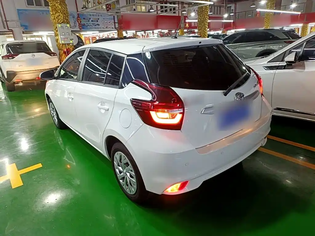 Toyota Vios FS — миниатюра 5