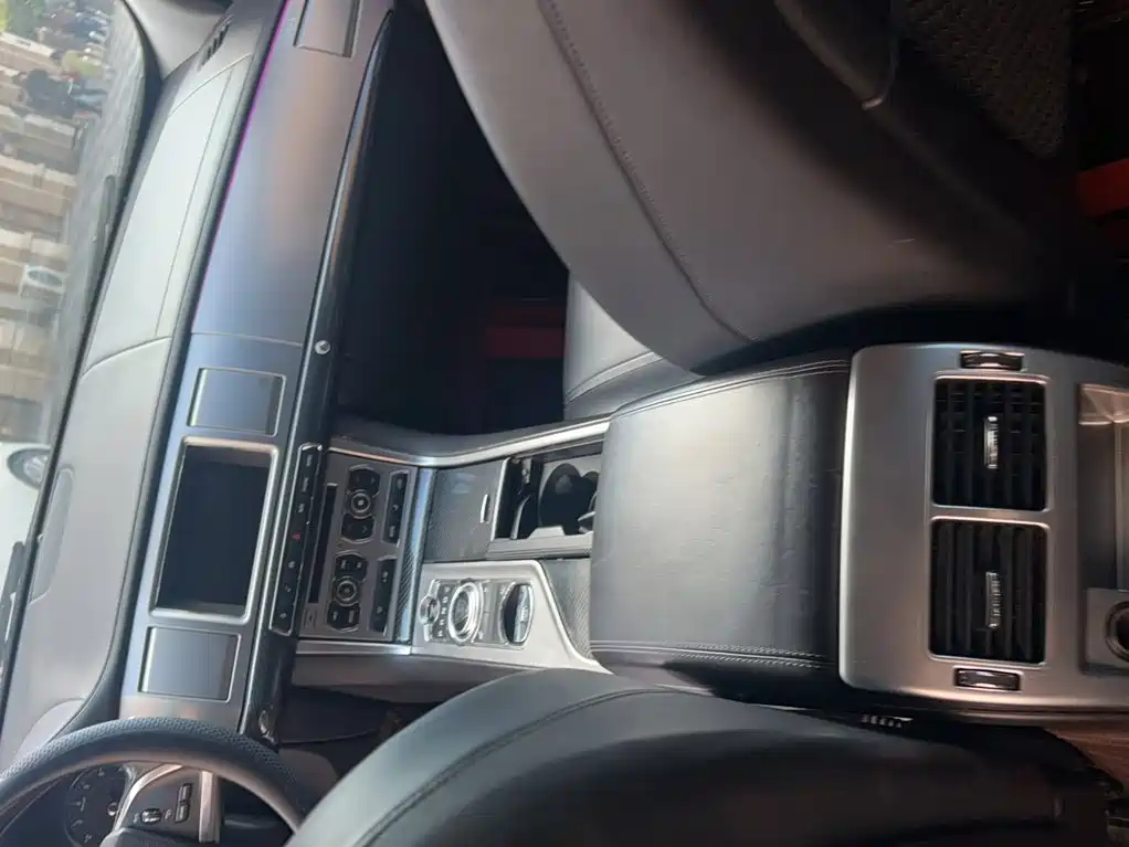 Jaguar XF — миниатюра 12