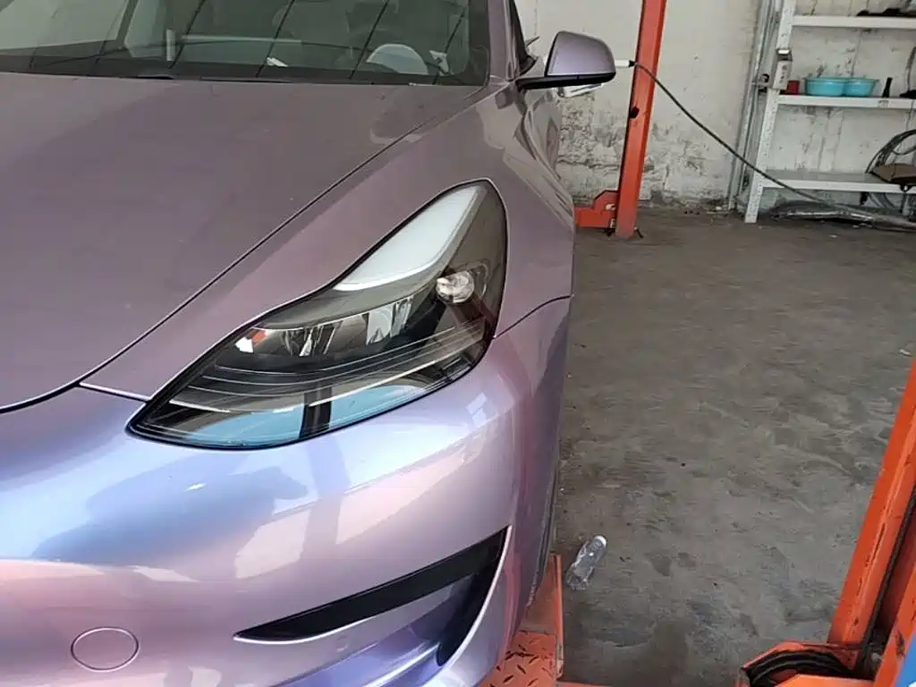 Tesla Model 3 — миниатюра 24