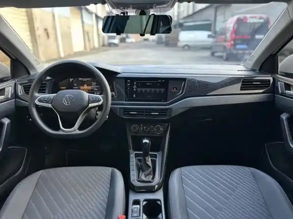 Volkswagen Lavida — миниатюра 4