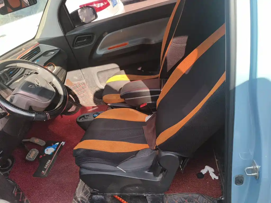 Wuling MINIEV — миниатюра 11