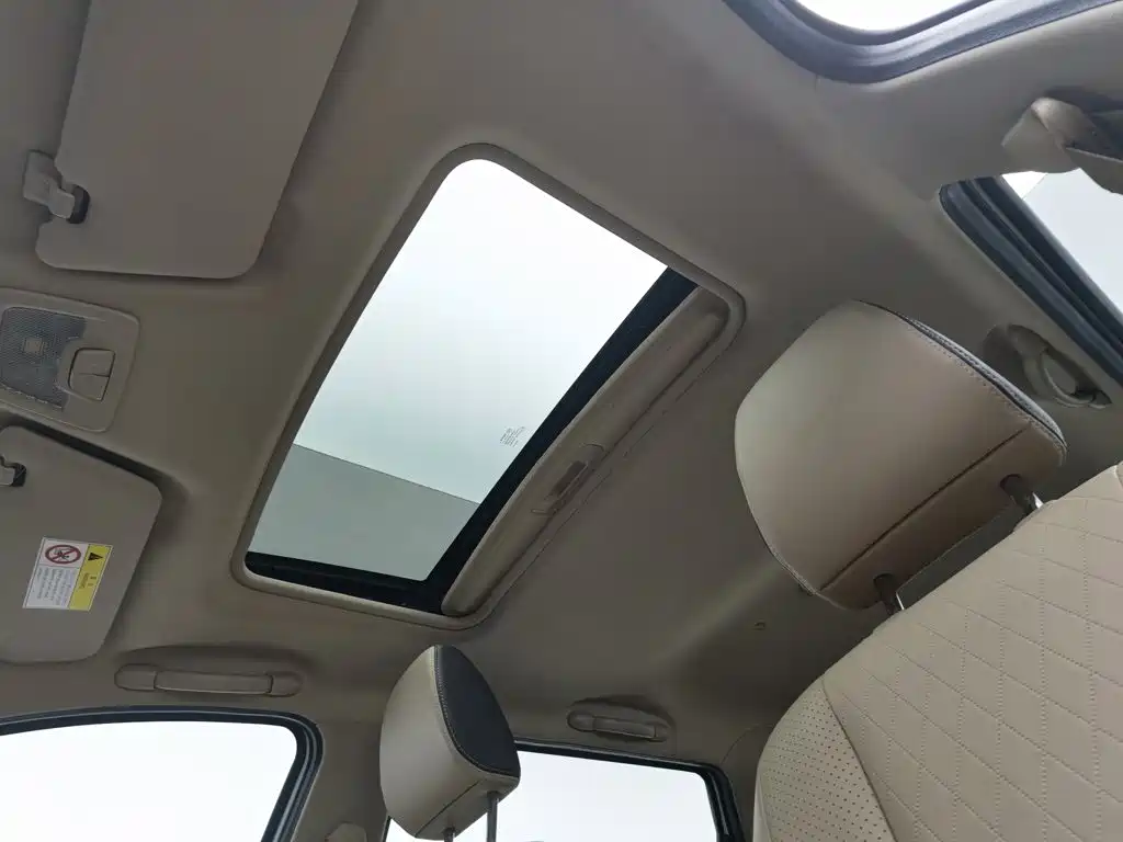 Baojun 310W — миниатюра 14